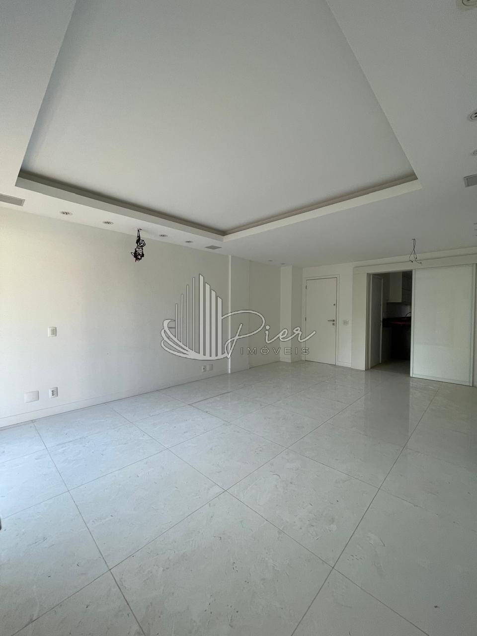 Apartamento à venda com 2 quartos, 103m² - Foto 2